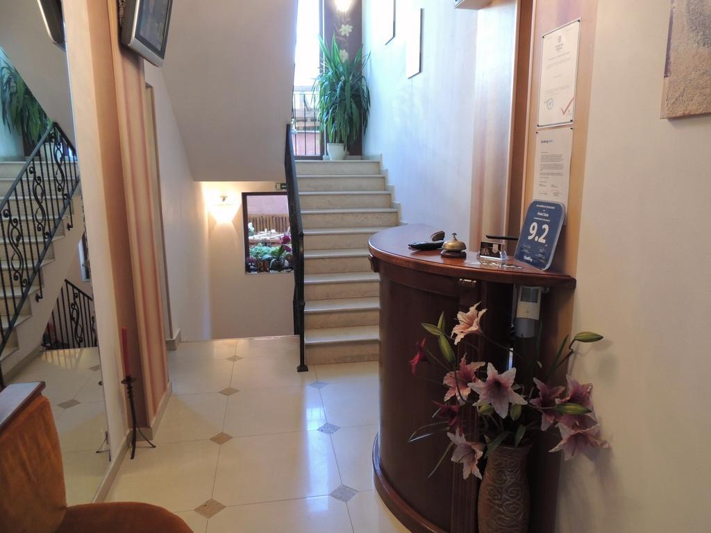 Guest House Solo Shumen Ngoại thất bức ảnh